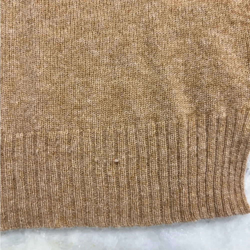 Free People 100% cashmere Sweater - Picture 5 of 11